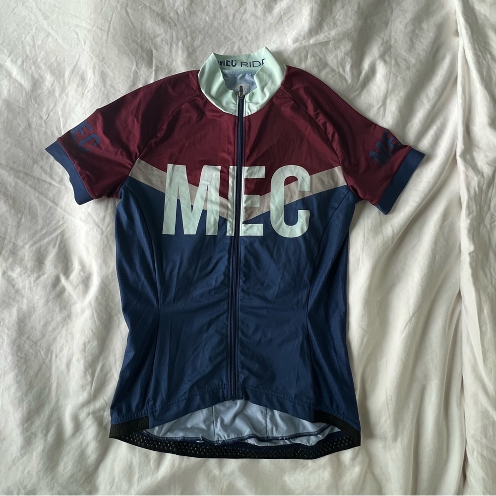 MEC mountain equipment co-op cycling jersey